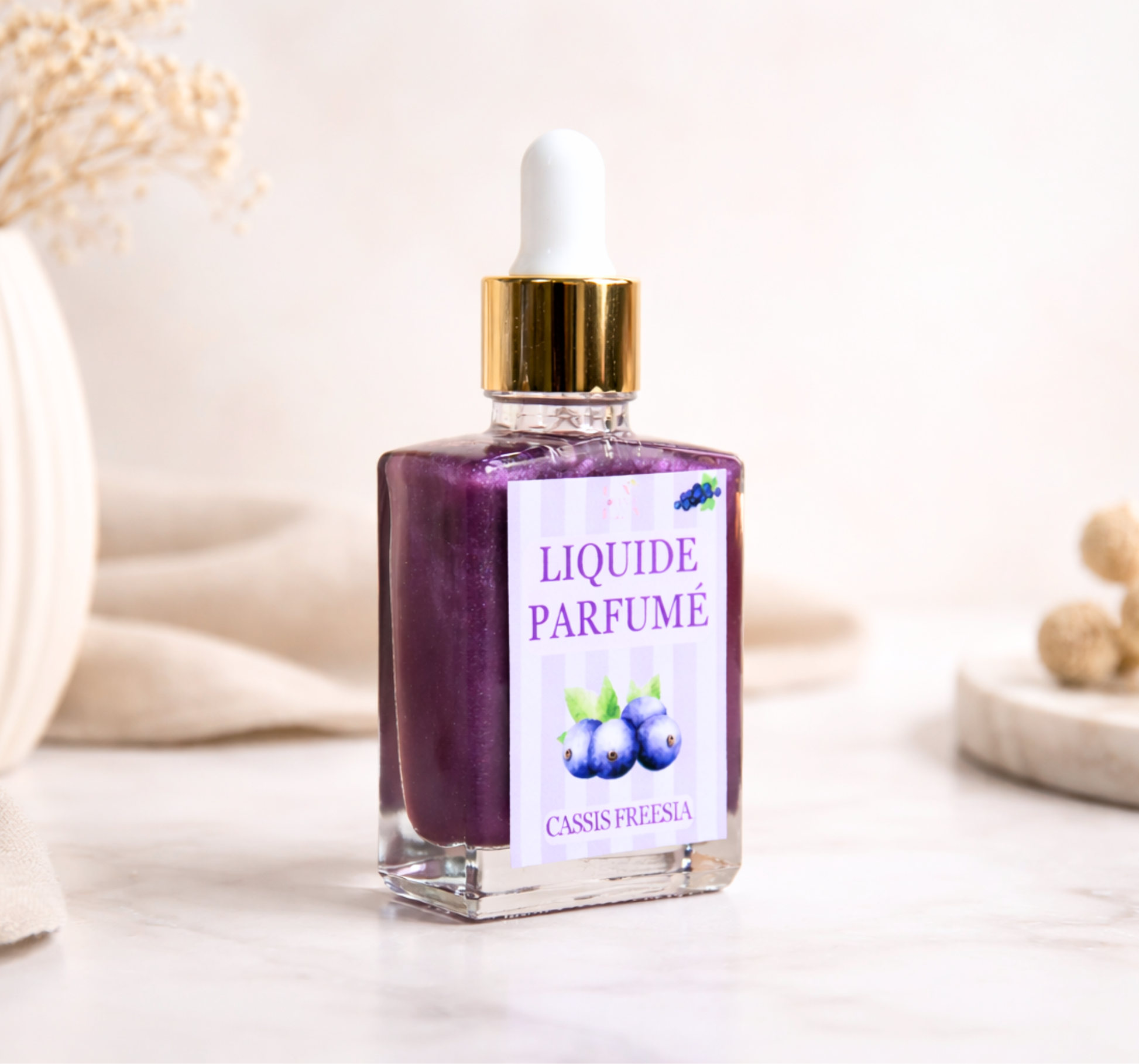 Liquide parfumé cassis et freesia - ambiance fraîche et féminine - Lolynap
