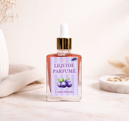 Liquide parfumé cassis freesia pour brûle-parfum - senteur fruitée et florale - Lolynap

