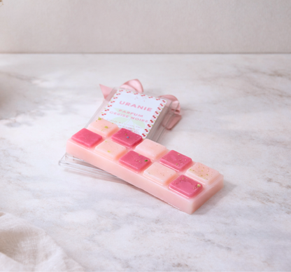 Tablette Uranie cerise noire vanille amande faite main - senteur fruitée et gourmande - Lolynap
